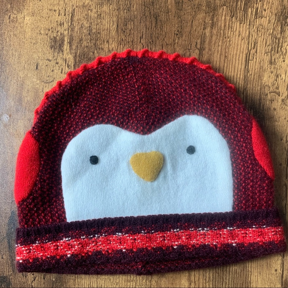 Red Lori Piana cashmere winter hat. Never worn